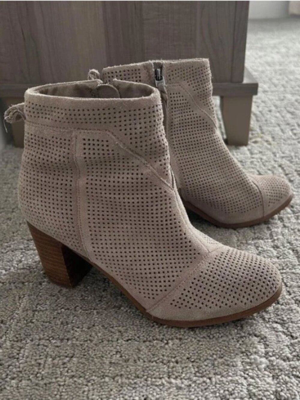 TOM'S Lunata Light Brown Suede Perforated Ankle Boots Booties US 7